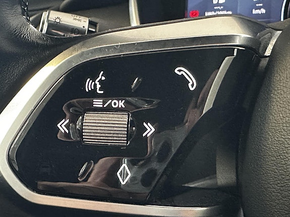 Jaguar I-PACE 18 of 21