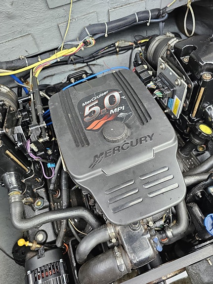 Maxum 2400 sc3 15 of 16