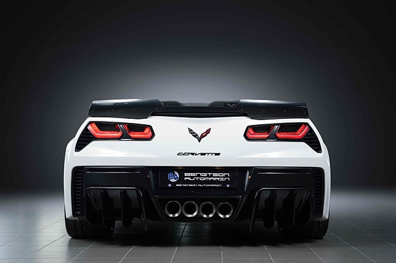 Chevrolet Corvette 4 of 30