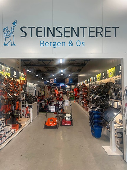 Vårt nye bygg i Åsane har 3000 m2 med butikk, lager, utstillinger m.m