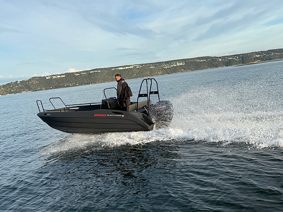 Pioner 16 Explorer Black Edition 6 of 7