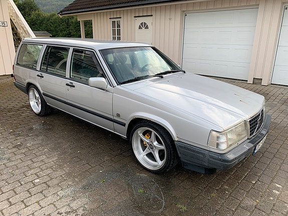 Volvo 740 2 of 18