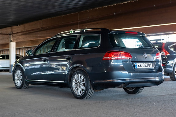 Volkswagen Passat 6 of 30