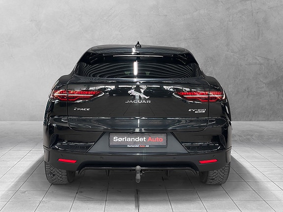 Jaguar I-PACE 10 of 30