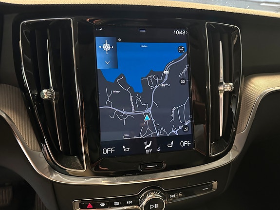 Volvo V60 Cross Country 25 of 30