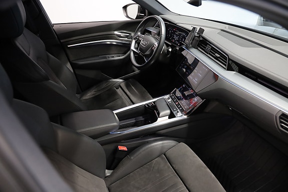 Audi e-tron Sportback 7 of 10