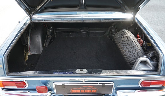 Mercedes-Benz 280 SE 27 of 30