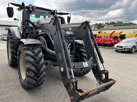 Valtra N154 Versu, vinterpakke, laster lite timer! 2017, kr 849 000,-