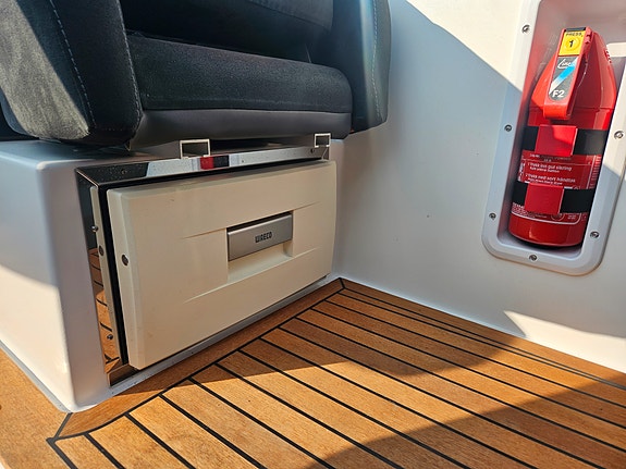 IBIZA 760 T med 300 hk Suzuki 11 of 30
