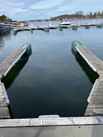 Kalvetangveien 87, Husøysund - 3,5x6 meters båtplass  på Kalvetangen for salg!