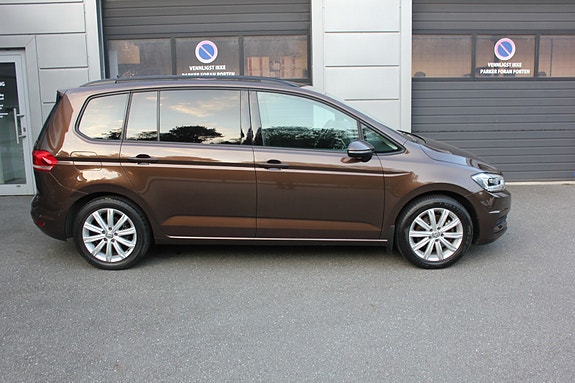 Volkswagen Touran 4 of 29