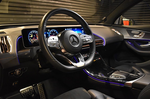 Mercedes-Benz EQC400 12 of 26