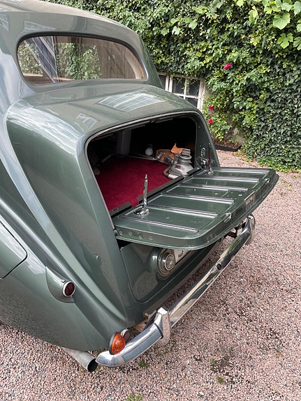 Bentley Andre 7 of 18