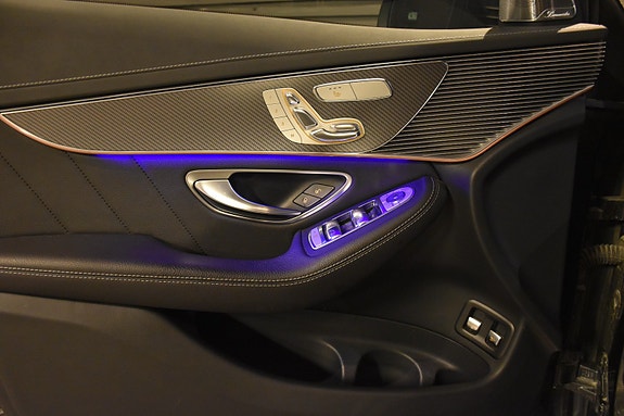 Mercedes-Benz EQC400 13 of 26