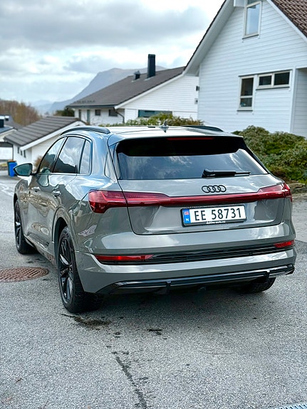 Audi e-tron 5 of 30