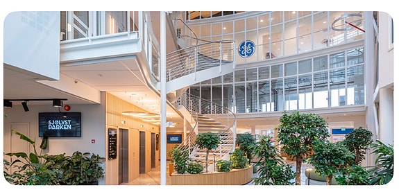 Building entrance in Skøyen, Oslo