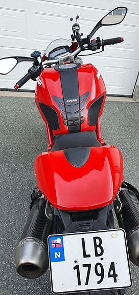 Ducati Monster 696 8 of 9