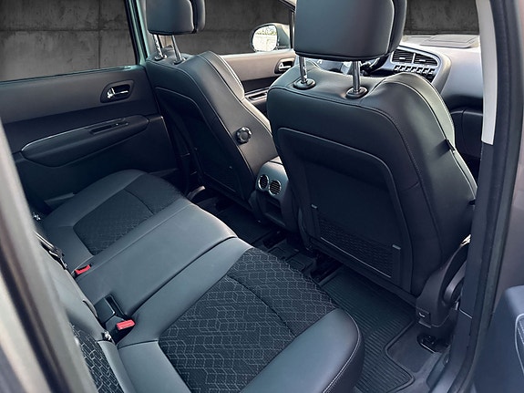 Peugeot 3008 28 of 30