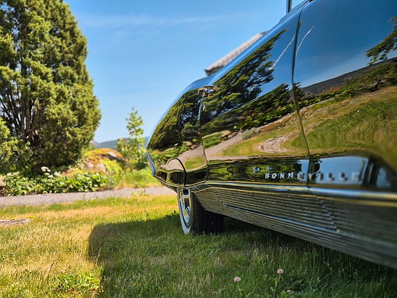 Pontiac Bonneville 5 of 5