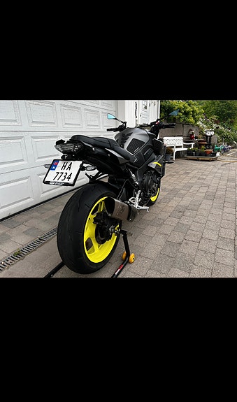 Yamaha MT-10 6 of 30