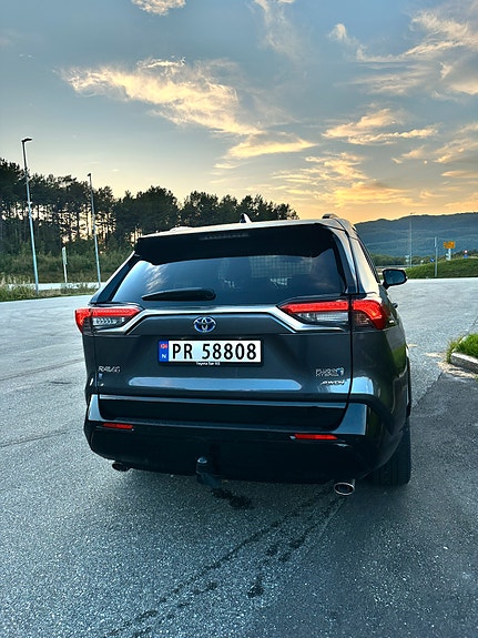 Toyota RAV4 16 of 19