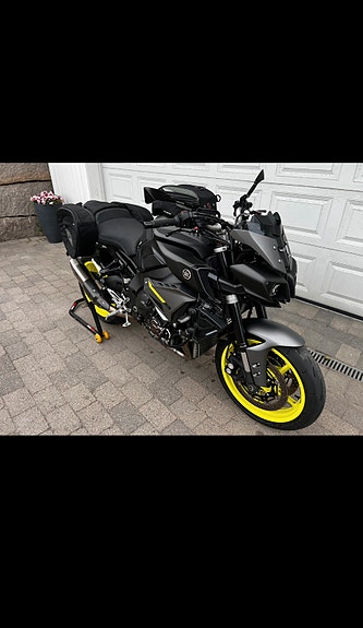 Yamaha MT-10 15 of 30