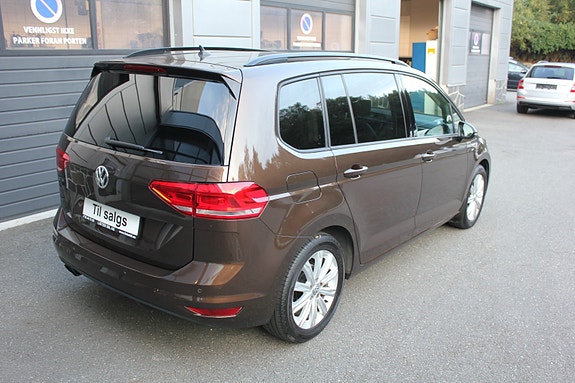 Volkswagen Touran 10 of 29