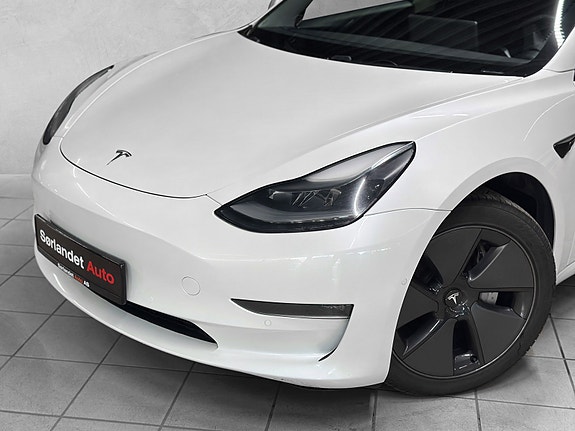 Tesla Model 3 5 of 5