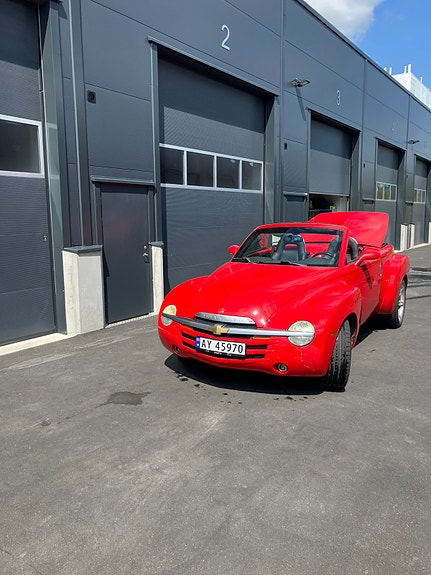 Chevrolet SSR 6 of 10