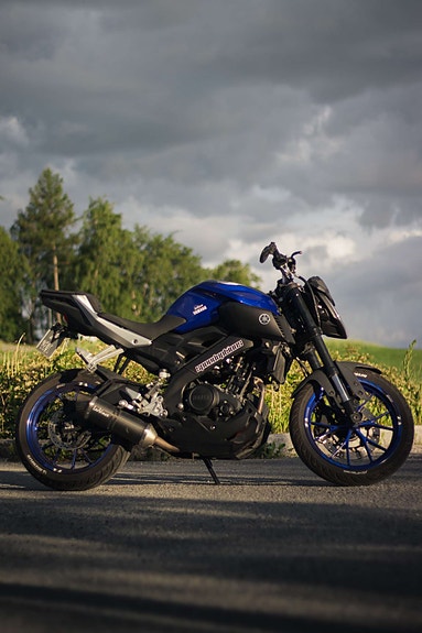 Yamaha Mt125 2 of 3