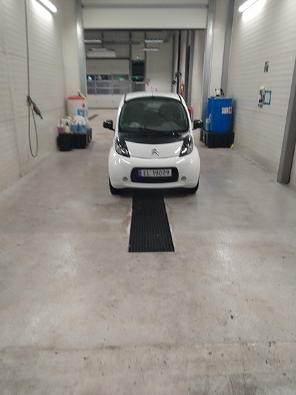 Citroen C-Zero 21 of 22
