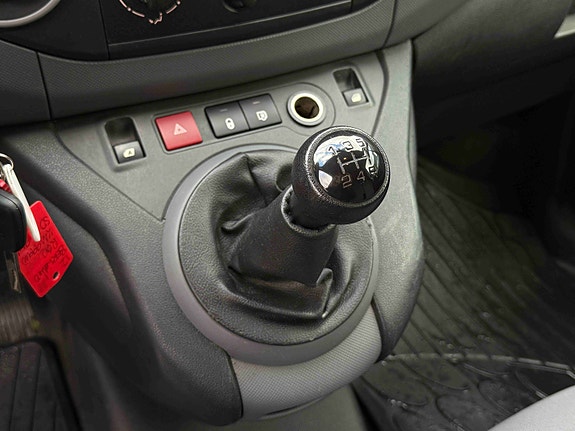 Peugeot Partner 20 of 27