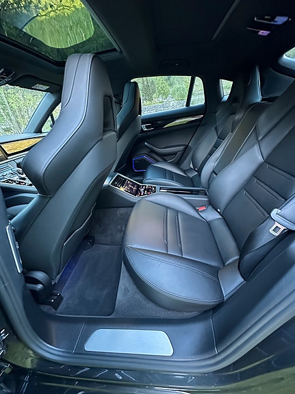 Porsche Panamera 25 of 30