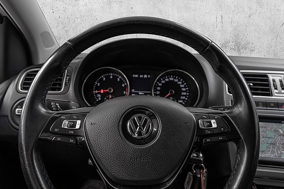 Volkswagen Polo 16 of 23