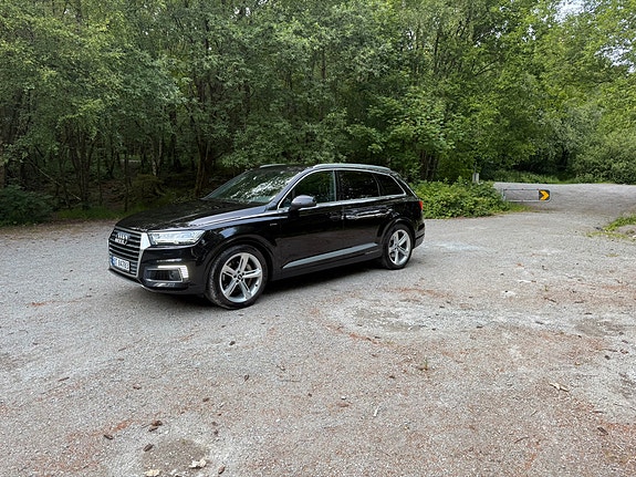 Audi Q7 9 of 24