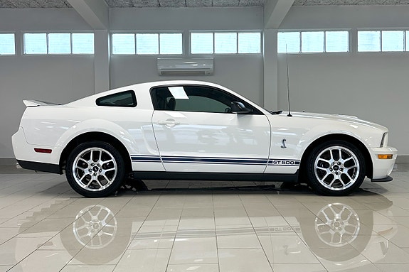 Ford Mustang 11 of 30