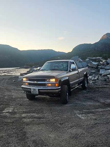 Chevrolet Silverado 7 of 19