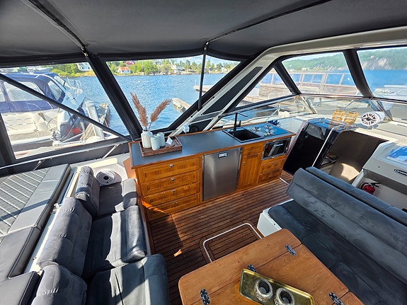 Sunseeker 40 Travado med akter Cabin, mye påkostet og stor badeplattform 24 of 30