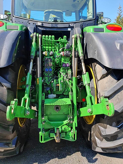 John Deere 6250R 14 of 18