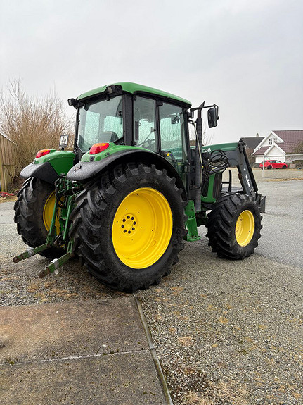 John Deere 6220 2004, kr 225 000,-