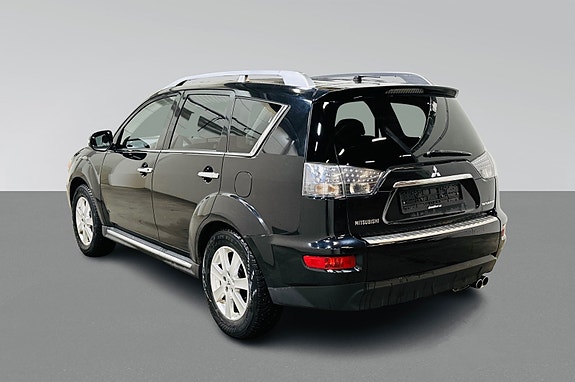 Mitsubishi Outlander 4 of 5