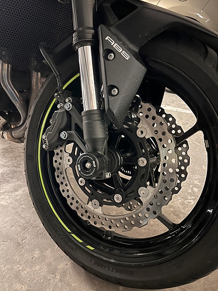 Kawasaki Z 900 16 of 22