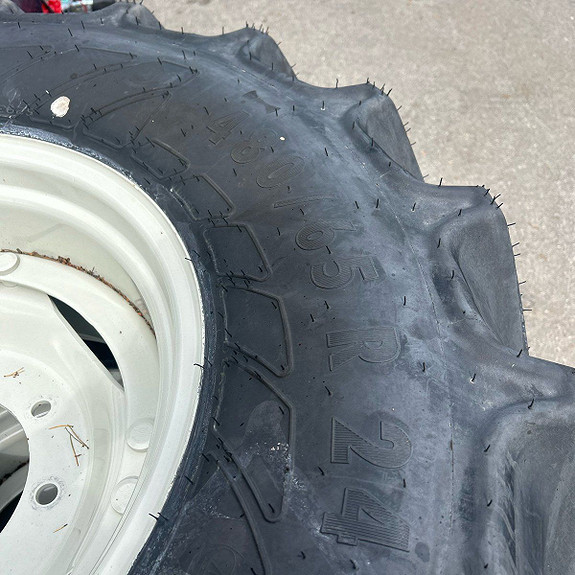 Mitas 600/65-R 38  og 480/ 65 R38