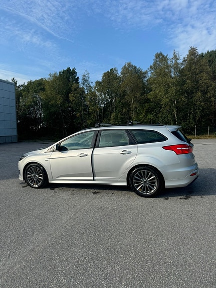 Ford Focus 4 of 30