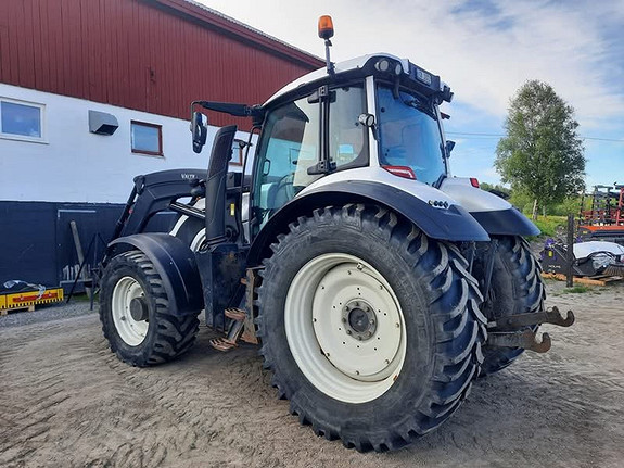 Valtra T234Dst Twin trac,fronthyd,laster 2018, kr 949 000,-