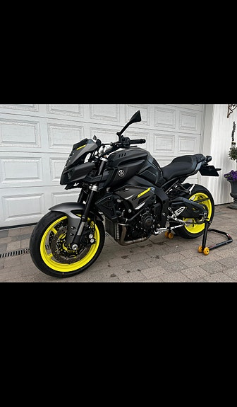 Yamaha MT-10 12 of 30