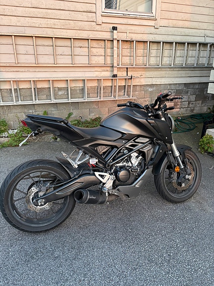 Honda CB 125 R 5 of 15