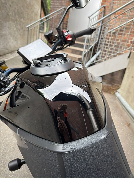 KTM 1290 Super Duke R 21 of 29