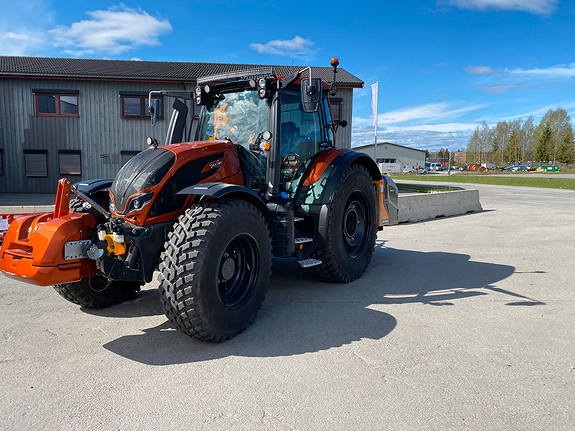 Valtra N175D 2023, kr 2 399 000,-