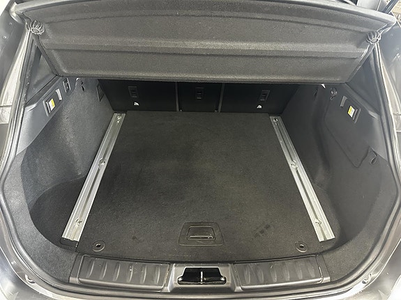 Jaguar F-PACE 24 of 28